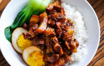 怎么用頂級食材打造鹵肉飯傳奇？創(chuàng)業(yè)者必看的美味秘籍！