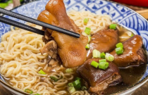 一碗豬腳面創(chuàng)業(yè)路，怎么爆紅市場？揭秘背后創(chuàng)業(yè)奧秘，速來取經(jīng)！