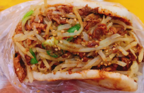 濟(jì)寧雞肉土豆絲夾餅怎么引爆美食界？創(chuàng)新+品牌化+供應(yīng)鏈揭秘