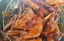 鹵湯的做法大揭秘：新手如何熬出“老味道”，開店創(chuàng)業(yè)不愁客源！