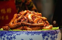 絕味鴨脖的鹵制方法解析流程技巧與風(fēng)味穩(wěn)定要點(diǎn)，新手也能上手