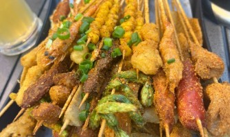 一個(gè)人賣炸串能忙過來嗎？如何輕松應(yīng)對(duì)單人經(jīng)營(yíng)的挑戰(zhàn)