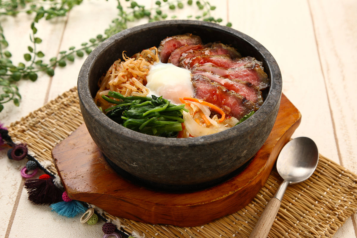 想學(xué)石鍋拌飯？石鍋拌飯加盟費多少？加盟費的真相！
