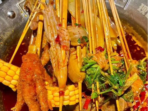 想開串串香店？帶你一步步掌握湯底核心配方，不加盟更輕松！