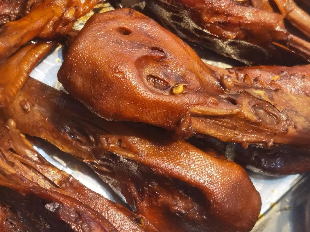 想靠鹵菜熟食賺錢？學(xué)鹵菜熟食能賺錢嗎？揭秘開店盈利秘訣
