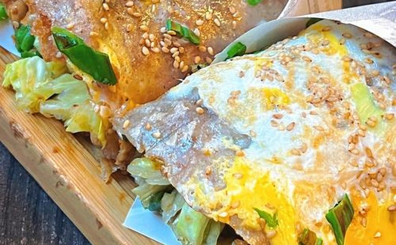 想學(xué)做煎餅果子？聊城哪里學(xué)最正宗，輕松掌握技術(shù)，快速創(chuàng)業(yè)！
