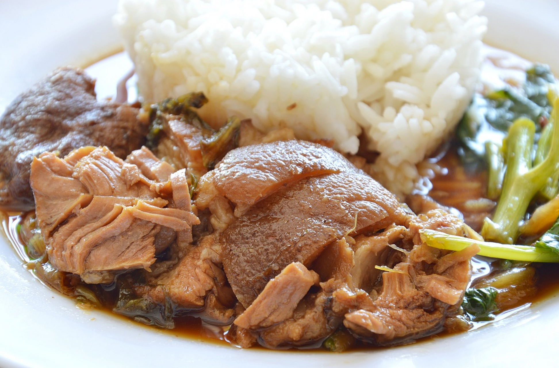 甏肉干飯培訓(xùn)：開(kāi)創(chuàng)屬于你的獨(dú)特餐飲事業(yè)！