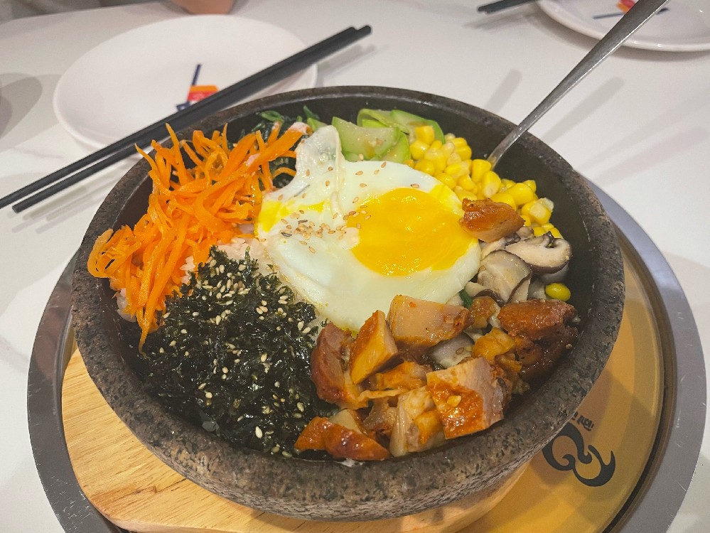學(xué)習(xí)烤肉拌飯的技巧：讓每一口都充滿美味！