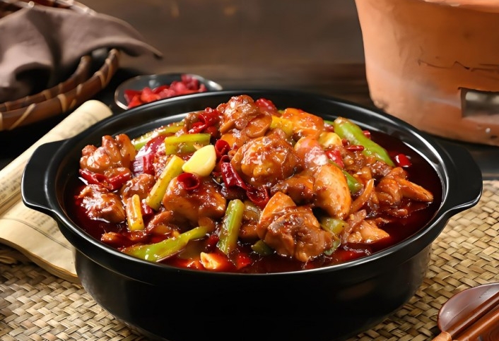 掌握雞公煲核心技術(shù)，精煉烹飪技巧，開創(chuàng)美味新天地
