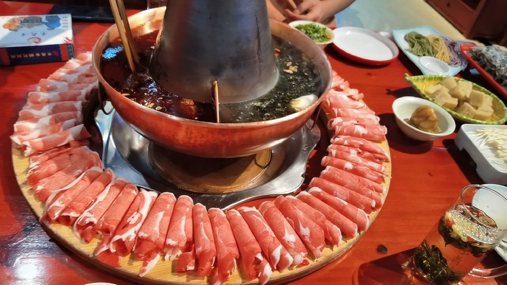 學(xué)涮羊肉技術(shù)，實(shí)戰(zhàn)培訓(xùn)指導(dǎo)，贏在餐飲前沿