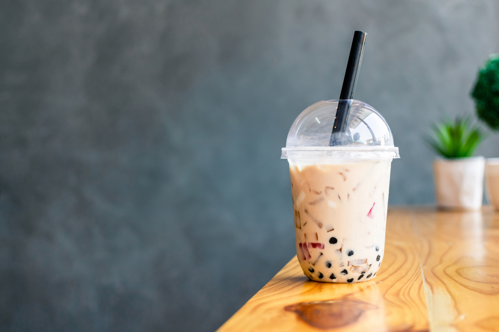 唐山奶茶培訓(xùn)學(xué)費(fèi)多少？小成本創(chuàng)業(yè)？核心配方全程實(shí)操，輕松開(kāi)店！
