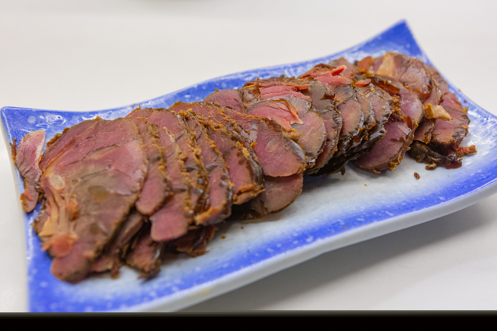 五香牛肉怎么鹵？大廚秘方大公開，簡單調(diào)料就能做出經(jīng)典味！