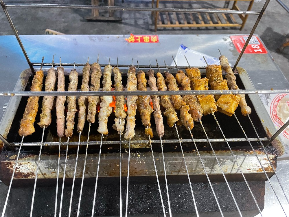 想學燒烤？淄博燒烤培訓學校推薦，零基礎(chǔ)也能快速上手！