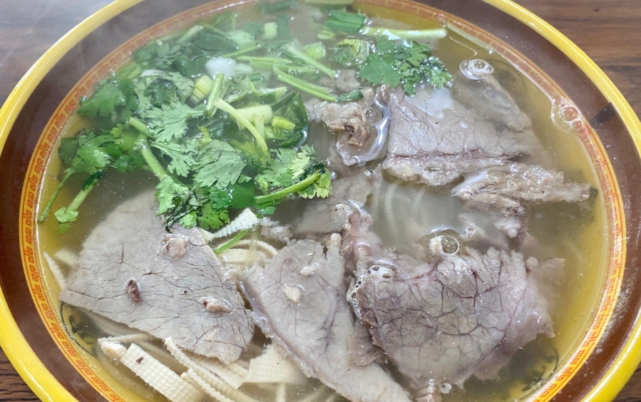 開(kāi)個(gè)牛肉湯店大概多少錢？牛肉湯店創(chuàng)業(yè)成本揭秘，小投入也能實(shí)現(xiàn)高回報(bào)