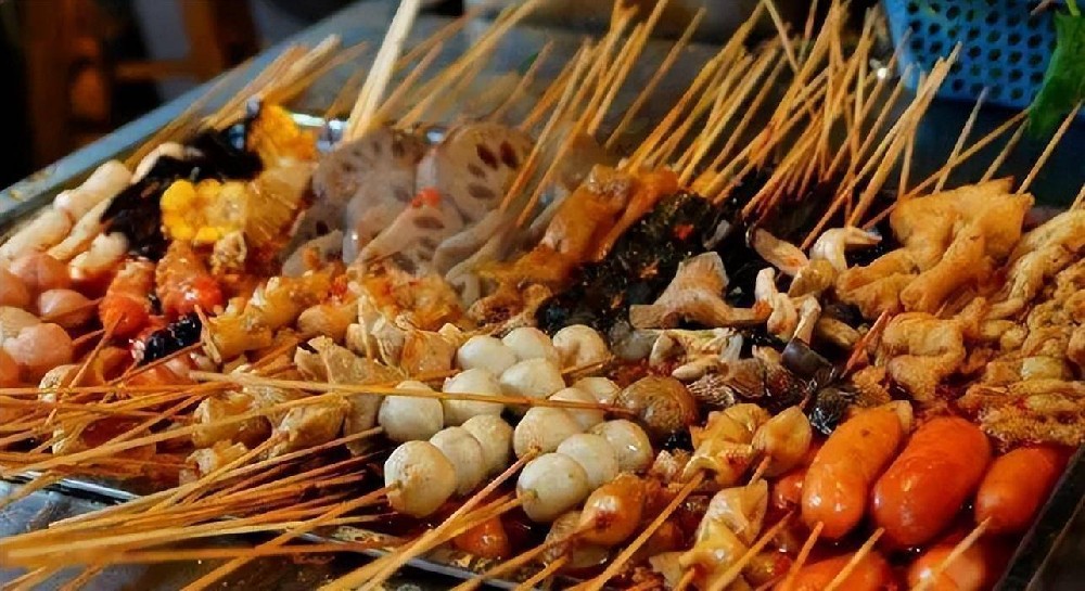 麻辣串小吃培訓(xùn)，學(xué)會(huì)正宗做法，開店輕松賺錢！