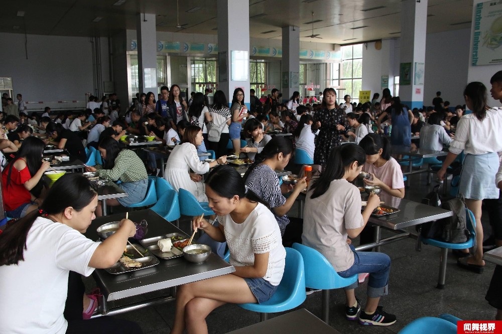 大學(xué)食堂檔口最火爆的美食，輕松學(xué)會(huì)，開店賺錢！