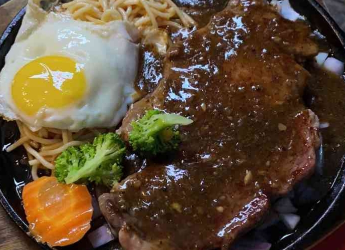地攤牛排哪里學(xué)？餐飲行業(yè)5大培訓(xùn)真相曝光，選擇不當(dāng)可能讓你“虧”大了！