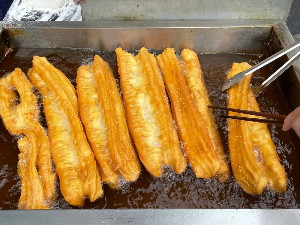 早餐攤?cè)召?000+？香酥大油條培訓班哪里有？警惕3大套路，90%新手都踩坑！