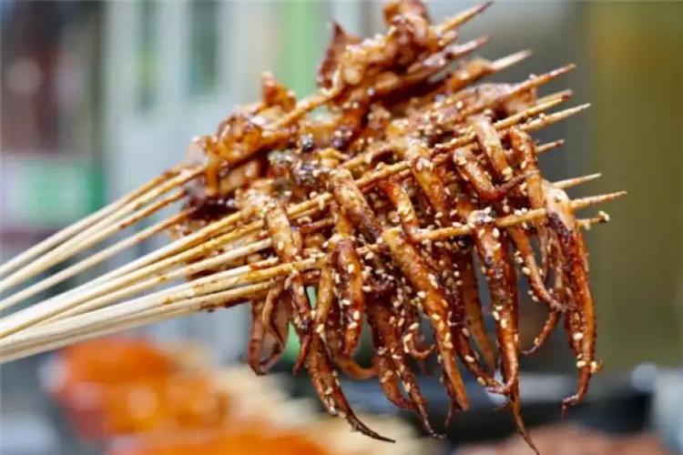 鐵板魷魚賺錢嗎？成本低回本快，小吃創(chuàng)業(yè)就選它！