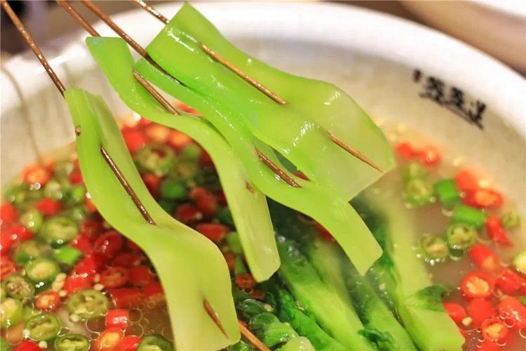 一人一串的缽缽雞？小份剛剛好，味道正當(dāng)紅！