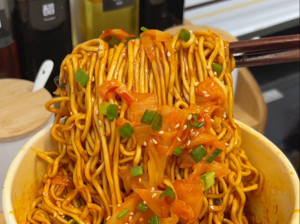 擺攤3元火雞面多重？怎么操作合適，值得深入了解！