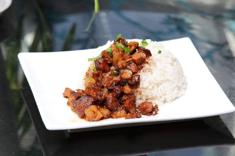 零基礎(chǔ)也能開店！燒汁鹵肉飯的標(biāo)準(zhǔn)化操作流程，保證口味穩(wěn)定