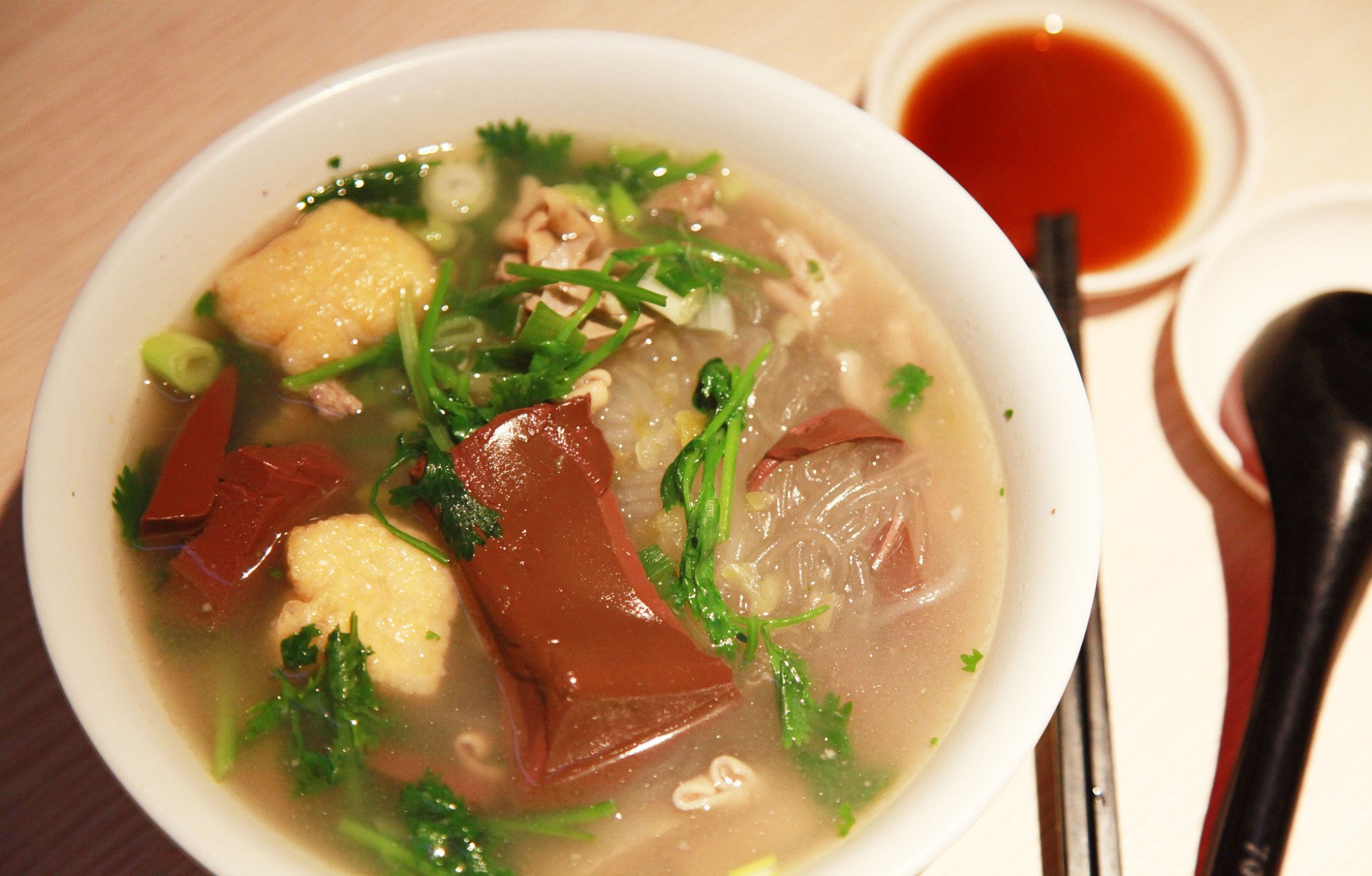 鴨血粉絲湯去哪里學(xué)最靠譜？湯濃味正、鴨香入骨的秘方原來在這！