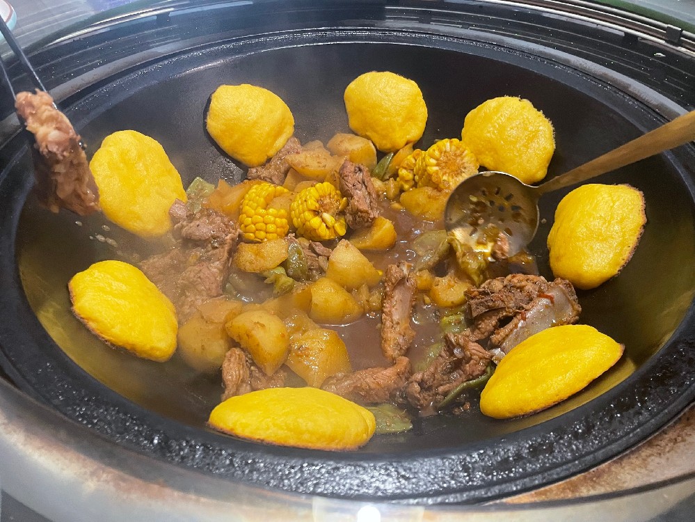 鐵鍋燉學(xué)費多少？別被“加盟費”忽悠了，學(xué)好技術(shù)自己開店才是硬道理！