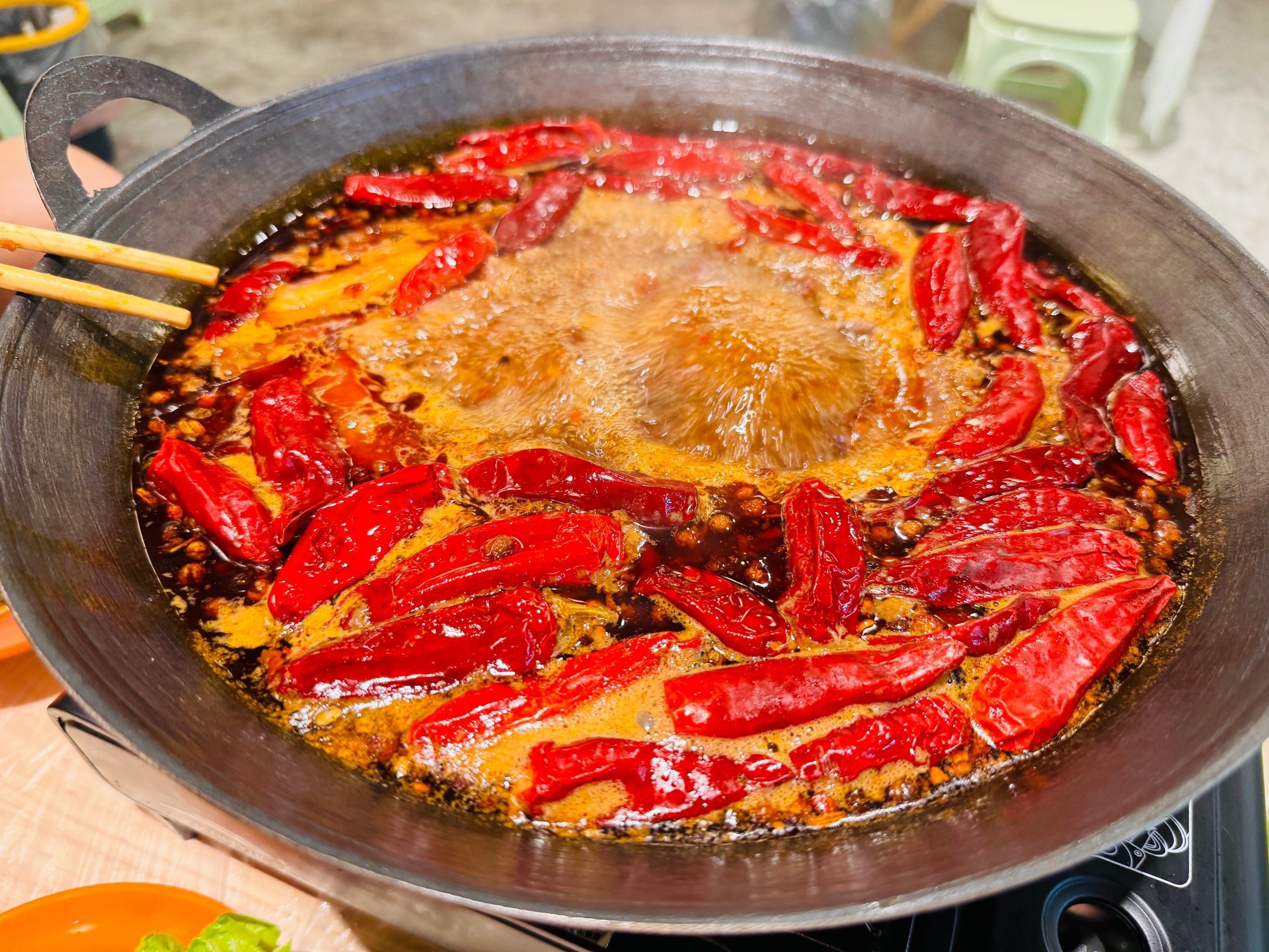 地?cái)偦疱伬麧?rùn)分析？小本創(chuàng)業(yè)別瞎沖，這幾條經(jīng)驗(yàn)?zāi)茏屇阍綌[越賺！