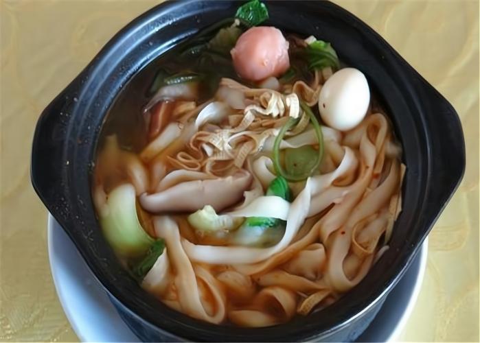 砂鍋面成本一碗多少錢？食材簡單但講究，這樣做才香才穩(wěn)賺！