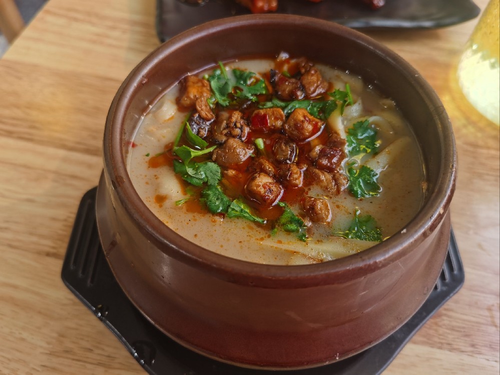 正宗罐罐米線哪里學(xué)？做法簡單味道正，擺攤開店都能輕松起步！