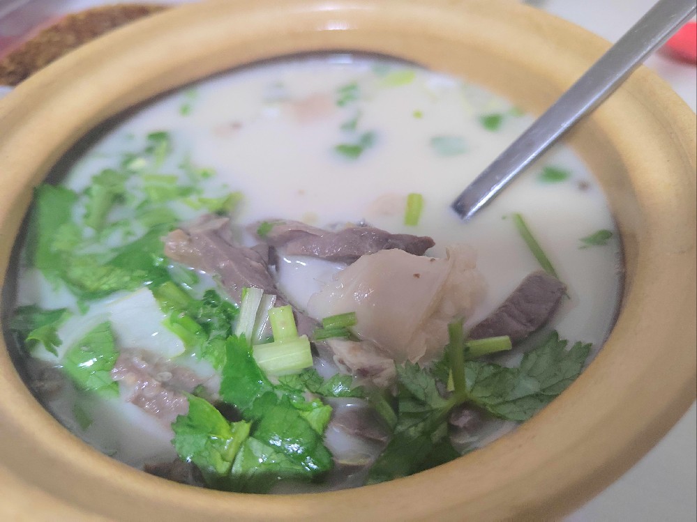 正宗羊湯哪里能學(xué)到？核心秘訣怎么掌握，學(xué)不會(huì)算我輸！