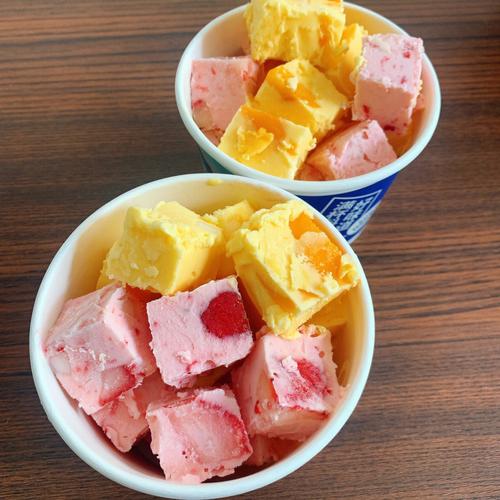 炒酸奶的制作方法學(xué)會(huì)后好賣(mài)嗎？街邊擺攤常見(jiàn)問(wèn)題一次講清楚