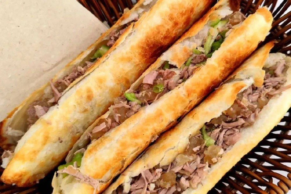 不想把“驢火”做成“燒餅夾肉”？關(guān)于“正宗河間驢肉火燒培訓(xùn)”，看這就夠了
