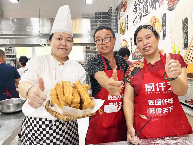 油條利潤(rùn)是多少？賣(mài)油條到底賺不賺錢(qián)？準(zhǔn)備做早餐生意的人要先想明白這幾點(diǎn)