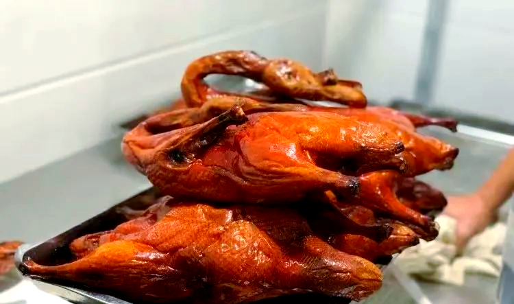 青島烤鴨培訓(xùn)哪家更靠譜？烤鴨培訓(xùn)機(jī)構(gòu)怎么選？